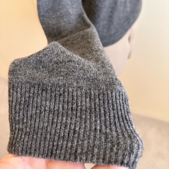 Comme des Garcons Gray Wool Sweater with Heart - Picture 5 of 8